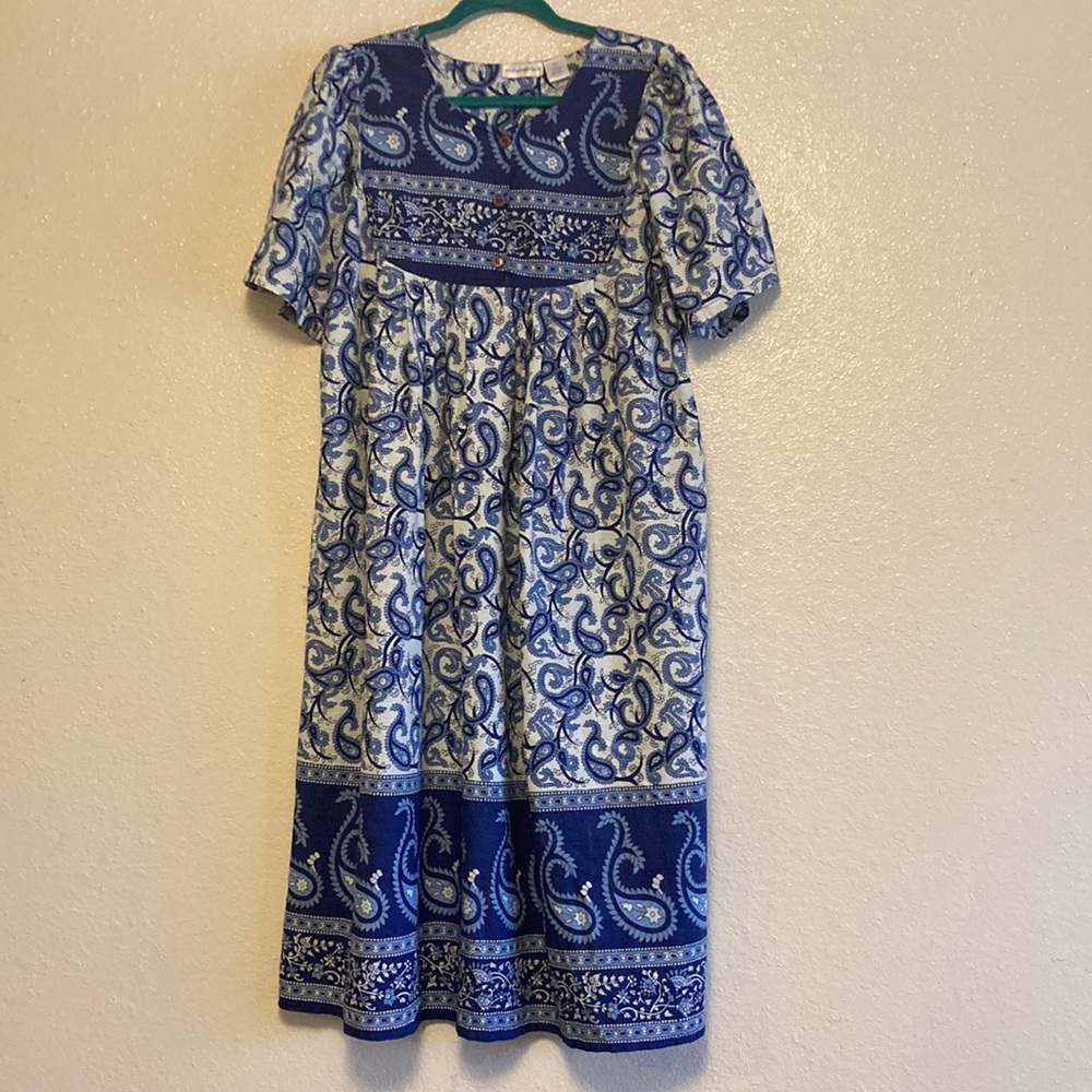 Beautiful sleepwear blue dress for women. Fundamentals Size 6-8